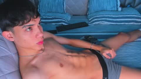 Snapshot of sebax_00 chatting on January 8, 2026, 10:34 pm Sebastian online show from January 8, 2026, 10:34 pm