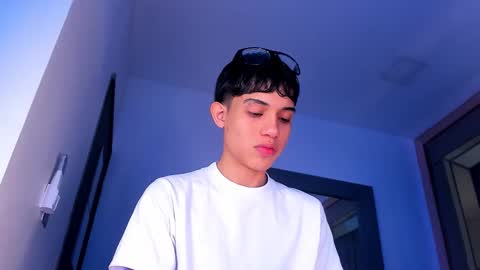 Snapshot of sebax_00 chatting on February 16, 2026, 8:27 pm Sebastian online show from February 16, 2026, 8:27 pm