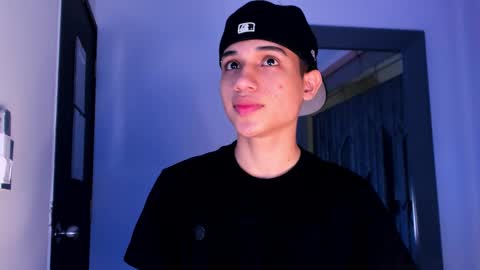 Snapshot of sebax_00 chatting on February 20, 2026, 8:53 pm Sebastian online show from February 20, 2026, 8:53 pm