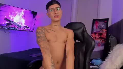 Snapshot of sebpalacio chatting on December 23, 2025, 4:43 am SEBASTIAN PALACIO online show from December 23, 2025, 4:43 am