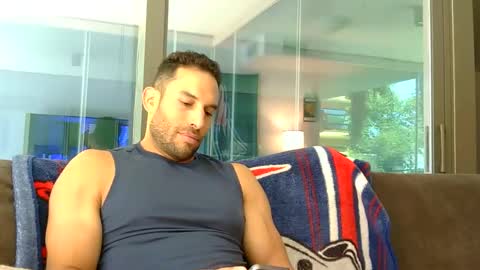 Sebastian Royce online show from June 9, 2026, 6:08 pm