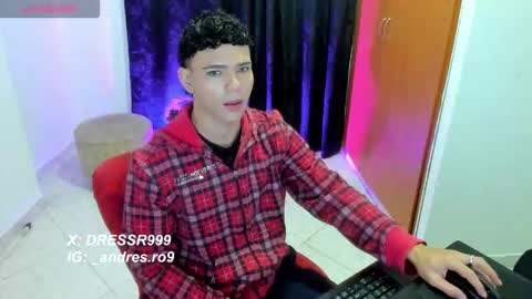 Snapshot of secret_justin chatting on December 1, 2025, 12:10 pm JUSTIN online show from December 1, 2025, 12:10 pm