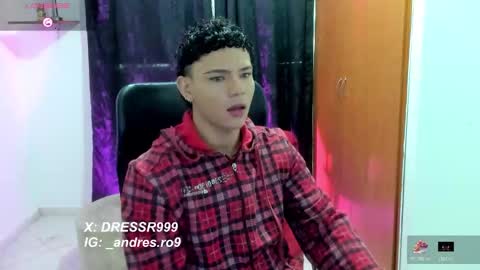 Snapshot of secret_justin chatting on December 3, 2025, 12:14 pm JUSTIN online show from December 3, 2025, 12:14 pm