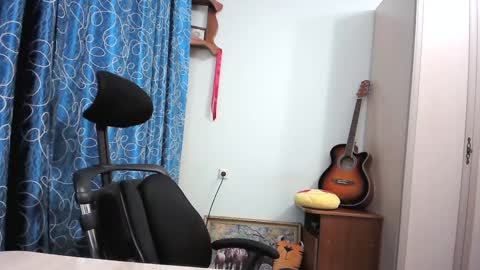 Snapshot of secret_lover_xxx chatting on December 21, 2024, 10:17 am Secret lover XXX online show from December 21, 2024, 10:17 am