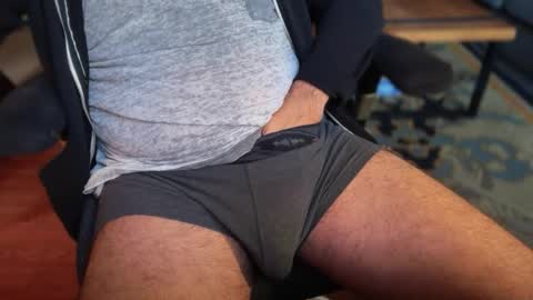 Snapshot of secret_neighbor_ chatting on November 18, 2025, 2:43 pm secret_neighbor_ online show from November 18, 2025, 2:43 pm