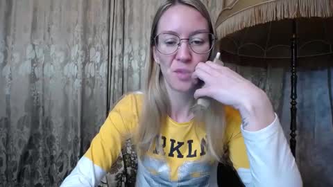 Snapshot of secretcandy222 chatting on February 1, 2025, 7:15 am secretcandy222 online show from February 1, 2025, 7:15 am