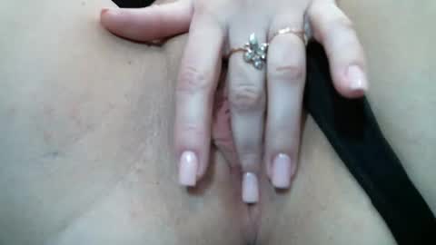 Snapshot of secretlisa chatting on February 19, 2025, 8:22 am SecretLisa online show from February 19, 2025, 8:22 am