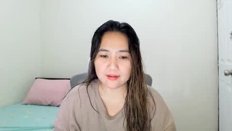 Snapshot of secretlover010101 chatting on March 5, 2025, 6:12 am MILAN online show from March 5, 2025, 6:12 am