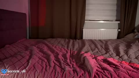 Snapshot of secrets_eli chatting on November 14, 2025, 3:33 pm Eliz online show from November 14, 2025, 3:33 pm