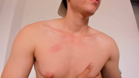 Sebas online show from February 17, 2026, 7:53 pm