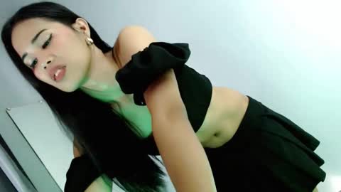 YU RI online show from January 12, 2026, 5:23 am