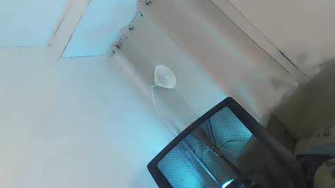 Snapshot of seducing_angela chatting on October 13, 2025, 12:43 am seducing_angela online show from October 13, 2025, 12:43 am