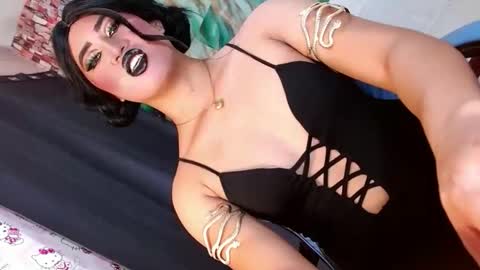 Snapshot of seductive_scarllete chatting on December 16, 2025, 2:05 am SCARLETTE online show from December 16, 2025, 2:05 am