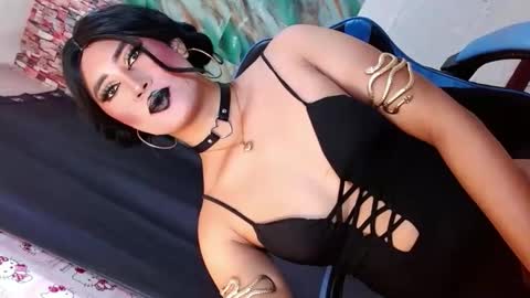 Snapshot of seductive_scarllete chatting on December 21, 2025, 12:07 am SCARLETTE online show from December 21, 2025, 12:07 am