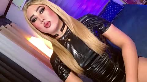 Snapshot of seductive_scarllete chatting on March 11, 2026, 4:02 pm SCARLETTE online show from March 11, 2026, 4:02 pm