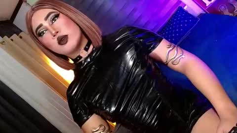Snapshot of seductive_scarllete chatting on March 16, 2026, 4:00 pm SCARLETTE online show from March 16, 2026, 4:00 pm