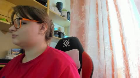 seductive_she_wolf online show from April 14, 2026, 1:39 pm