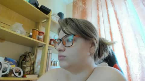Snapshot of seductive_she_wolf chatting on April 23, 2026, 12:29 pm seductive_she_wolf online show from April 23, 2026, 12:29 pm