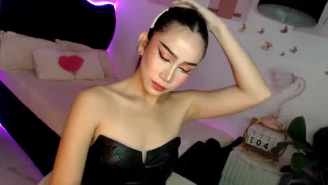 Vanessa online show from April 4, 2026, 10:46 am