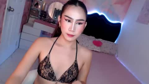 Vanessa online show from May 16, 2026, 12:07 am