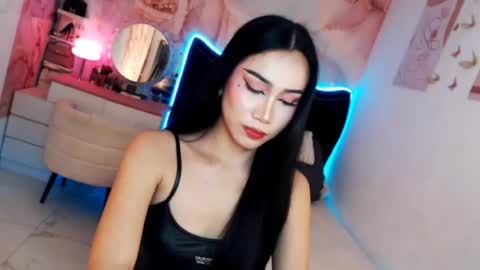 Snapshot of seductive_vana chatting on July 7, 2026, 5:17 pm Vanessa online show from July 7, 2026, 5:17 pm
