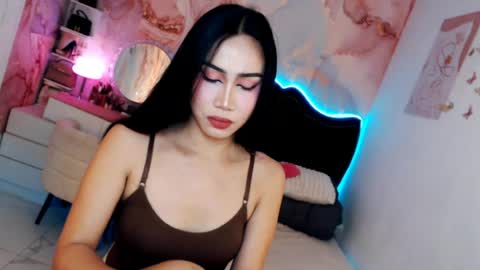 Snapshot of seductive_vana chatting on July 13, 2026, 10:12 pm Vanessa online show from July 13, 2026, 10:12 pm