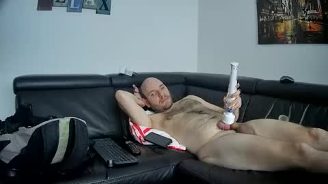 Snapshot of seeebi chatting on December 14, 2024, 9:51 am Sebastian online show from December 14, 2024, 9:51 am