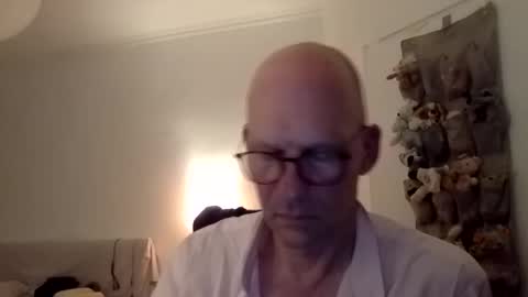 Snapshot of seethebigpicture chatting on May 31, 2026, 10:33 pm seethebigpicture online show from May 31, 2026, 10:33 pm