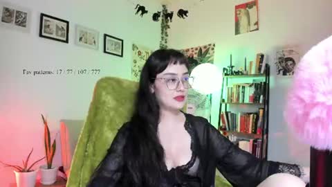 Snapshot of segismunda chatting on June 24, 2026, 10:53 pm Luciana online show from June 24, 2026, 10:53 pm