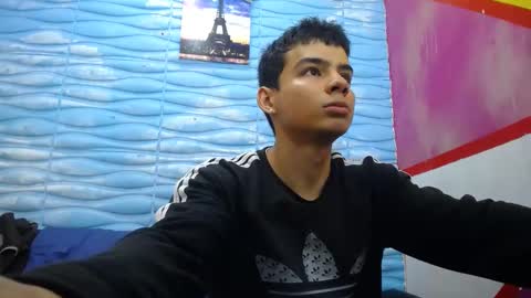 Snapshot of seigfried0 chatting on March 9, 2025, 7:05 pm Seigfried online show from March 9, 2025, 7:05 pm