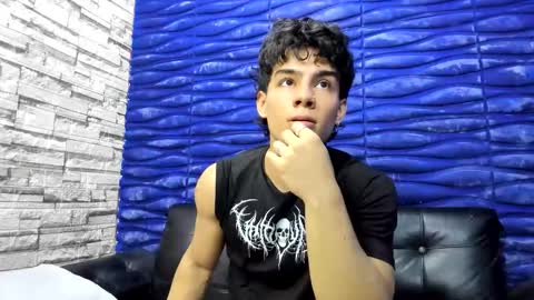 Snapshot of seigfried0 chatting on February 16, 2026, 12:18 am Seigfried online show from February 16, 2026, 12:18 am