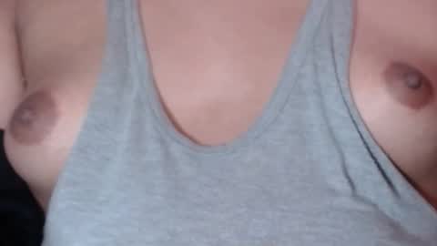 Snapshot of selda_ chatting on January 8, 2025, 5:48 pm Selda online show from January 8, 2025, 5:48 pm