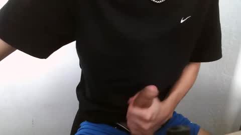 Snapshot of selectz5 chatting on December 18, 2025, 7:53 pm Selectz online show from December 18, 2025, 7:53 pm