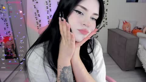 Snapshot of selena___cute chatting on January 23, 2025, 5:02 am Selena online show from January 23, 2025, 5:02 am