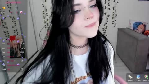 Snapshot of selena___cute chatting on February 17, 2025, 5:04 am Selena online show from February 17, 2025, 5:04 am