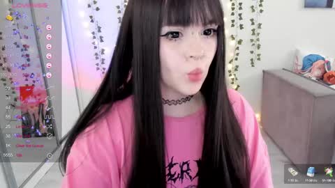 Snapshot of selena___cute chatting on February 26, 2025, 10:04 am Selena online show from February 26, 2025, 10:04 am