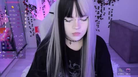 Snapshot of selena___cute chatting on November 5, 2025, 11:54 am Selena online show from November 5, 2025, 11:54 am