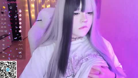 Snapshot of selena___cute chatting on February 5, 2026, 4:39 am Selena online show from February 5, 2026, 4:39 am