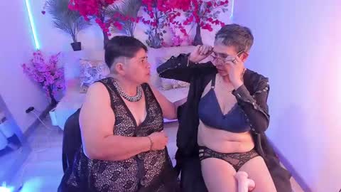 Selena online show from September 11, 2025, 11:21 am