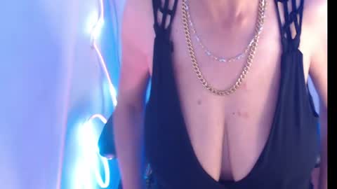 Snapshot of selena_ferreira chatting on May 11, 2026, 2:45 pm Selena online show from May 11, 2026, 2:45 pm