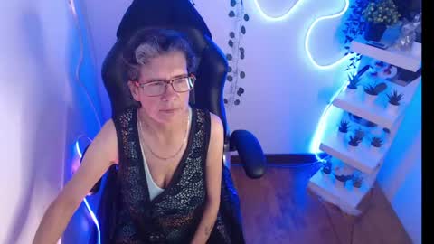 Snapshot of selena_ferreira chatting on May 13, 2026, 11:29 am Selena online show from May 13, 2026, 11:29 am