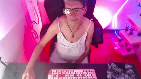 Snapshot of selena_ferreira chatting on July 8, 2026, 8:46 pm Selena online show from July 8, 2026, 8:46 pm