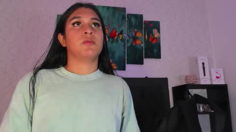 selena_fox7 online show from October 19, 2025, 4:02 am