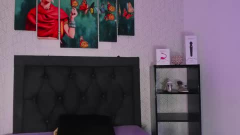 selena_fox7 online show from October 22, 2025, 3:40 am