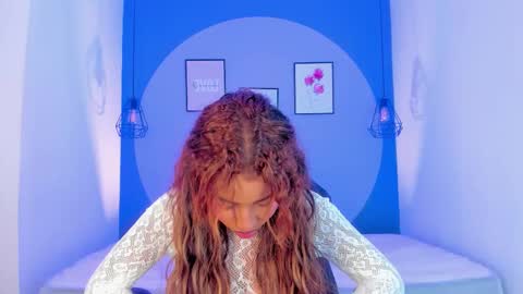 Selena online show from October 19, 2025, 12:06 pm