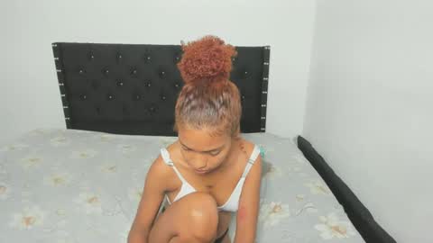 selena_sexi1 online show from September 14, 2025, 3:00 pm