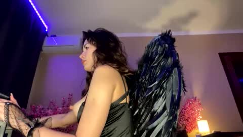 Snapshot of selena_shawty chatting on October 31, 2025, 12:50 pm H i My names is Selena Welcome to my room Please thumbs up - its important online show from October 31, 2025, 12:50 pm