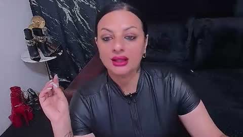 Snapshot of selena_vixen chatting on June 22, 2026, 4:31 am Selene online show from June 22, 2026, 4:31 am