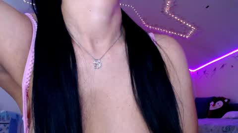 Snapshot of selenabee1 chatting on May 29, 2026, 10:24 am Selena online show from May 29, 2026, 10:24 am