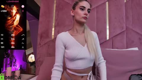 Snapshot of selenadaze chatting on January 7, 2026, 6:38 am Selena online show from January 7, 2026, 6:38 am